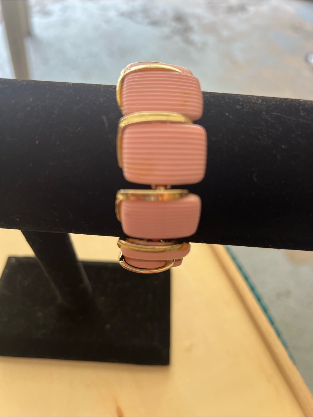 Lisner Vintage Pink Thermoset Bracelet